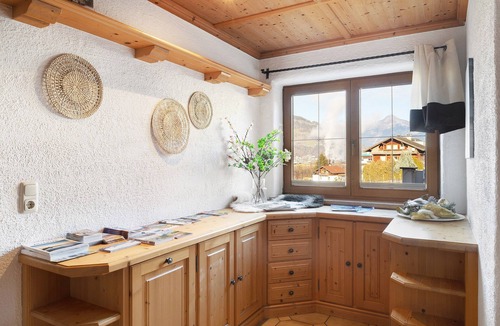 Helfenstein House | Holiday Home 'Haus Hart Im Zillertal 6 People' with Mountain View, Terrace & Wi-Fi
