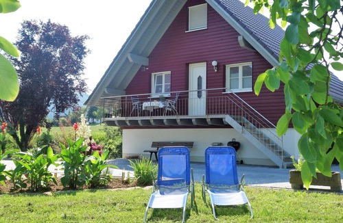 Seelbach House | Holiday Home Braun - 'Grassertblick' with Private Terrace and Wi-Fi, Near Europapark