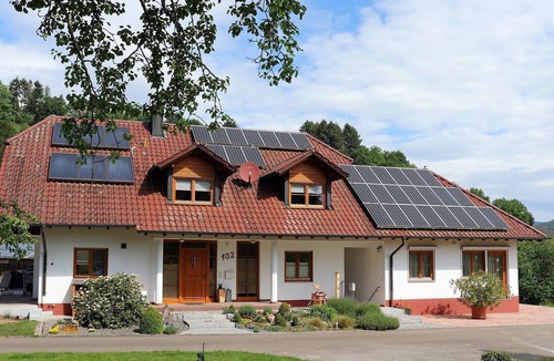 Seelbach House | Holiday Home Braun - 'Grassertblick' with Private Terrace and Wi-Fi, Near Europapark