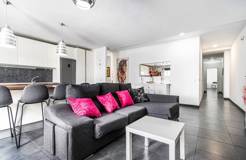 Agaete House | Holiday Home 'Bright' with Mountain View, Balcony and Wi-Fi