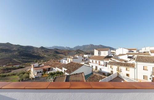 Montecorto House | Holiday Home "Casa Teones" with Mountain Views, Private Pool and Terrace