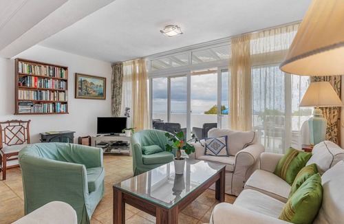 La Asomada House | Holiday Home 'Casita Canaria' with Sea View, Private Pool and Wi-Fi