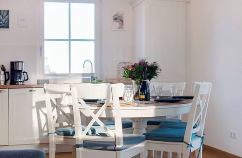 Stove House | Holiday Home 'Mühlenperle' with Private Terrace, Private Garden and Wi-Fi