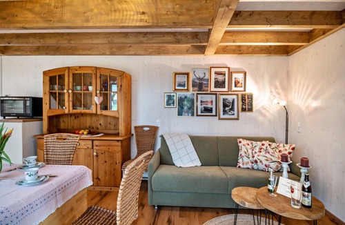 Ebersbach-Musbach House | Holiday Home 'Vroni' with Private Terrace, Private Garden, Whirlpool and Wi-Fi