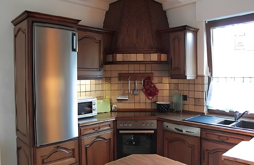 Moehnesee House | Holiday Home 'Dell, 99qm' with Shared Pool, Shared Terrace and Wi-Fi