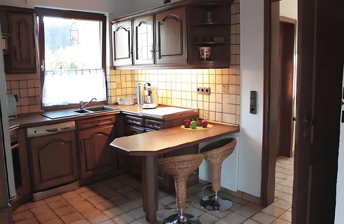 Moehnesee House | Holiday Home 'Dell, 99qm' with Shared Pool, Shared Terrace and Wi-Fi