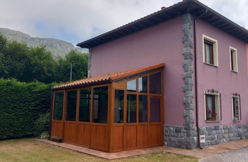 La Portilla House | Holiday Home 'El Cañu' with Mountain Views, Private Terrace and Wi-Fi