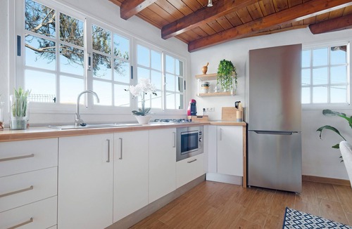 Santa Barbara House | Holiday Home 'Casa Evarista' with Sea View, Private Terrace and Wi-Fi