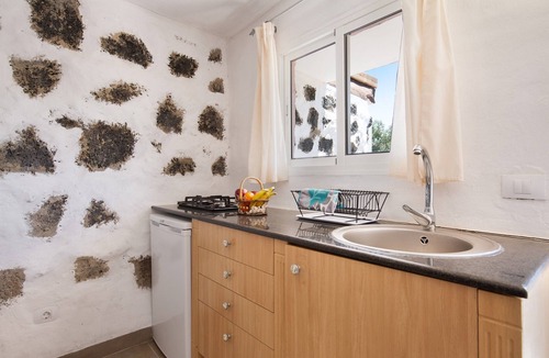 Tuineje House | Holiday Home 'Esencia Eco-rústico - Adults Only' with Shared Pool and Garden