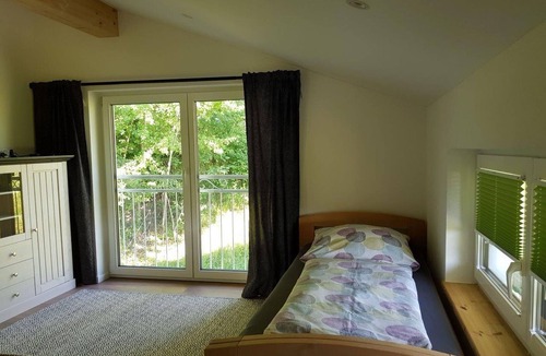 Salem House | Holiday Home 'Feigengarten, 85qm' with Private Terrace, Shared Garden and Wi-Fi