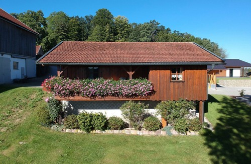 Eppenschlag House | Holiday Home 'Ferienhaus Breit' with Mountain View, Private Terrace and Wi-Fi