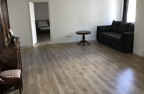 Sudstadt House | Holiday Home 'Ferien- Monteurwohnung In Nürnberg' with Wi-Fi
