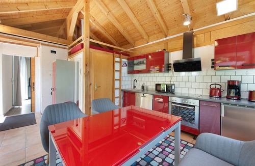 Tuttlingen House | Holiday Home 'Ferienhaus Honberg' with Private Terrace, Private Garden and Wi-Fi