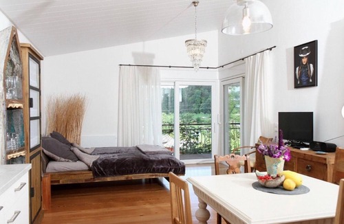 Waldshut-Tiengen House | Holiday Home 'Gästehäusle' with Private Garden, Balcony and Wi-Fi