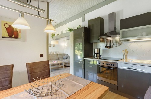 Meschede House | Holiday Home Hennesee with Mountain View, Private Terrace and Wi-Fi