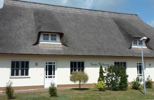 Garz House | Holiday Home in Garz mit Terrasse und Grill by Interhome