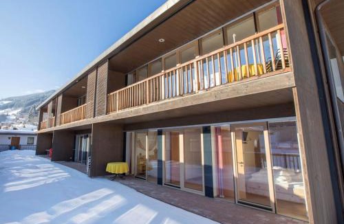 Wald im Pinzgau House | Holiday Home in Königsleiten with Swimming Pool