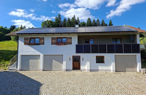 Neureichenau House | Holiday Home in Neureichenau near Bavarian Forest
