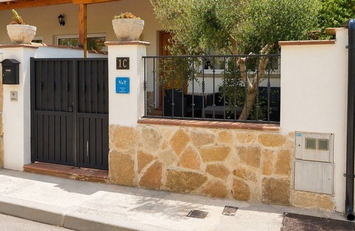 Padiernos House | Holiday Home 'Marfil' with Private Terrace