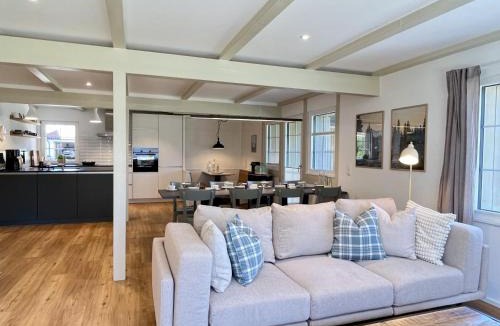 Loffingen House | Holiday Home Melvill by Interhome