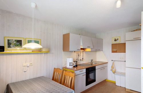Meschendorf House | Holiday home "Möve ABA Bungalow 60" with private terrace and WLAN