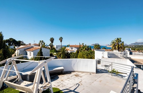 Moraira Villa | Holiday Home 'Palmeras' with Sea Views, Wi-Fi and Air Conditioning