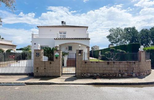 Sant Pere Pescador House | Holiday Home Sant Pere near Bay of Roses