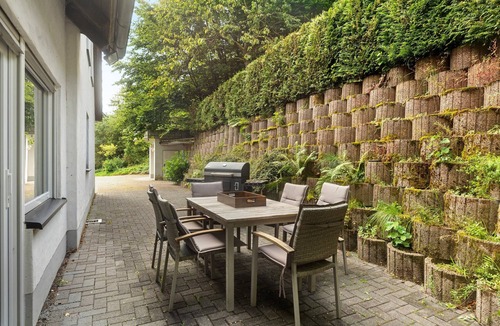 Sellinghausen House | Holiday Home Talblick/160 m²/Up to 8 Guests/Garden/2 Bathrooms/Sauerland