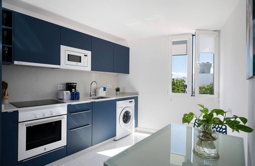 Tinajo House | Holiday Home 'Tritón 6' with Sea Views, Wi-Fi and Air Conditioning