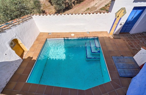 Comares House | Holiday Home Villa Carlitos with Mountain View, Balcony, Terrace