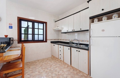Tigaday Apartment | Holiday Home Villa Luisa 2 with Sea View, Terraces & Wi-Fi