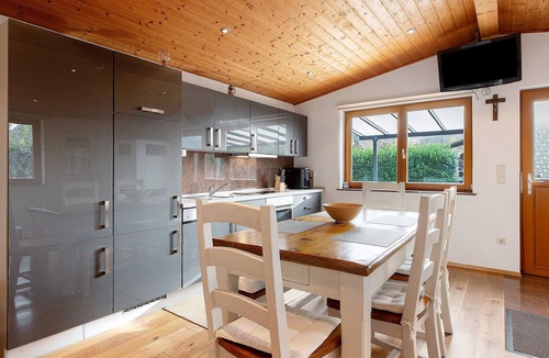 Sulzburg House | Holiday Home 'Weichart' with Terrace and Garden