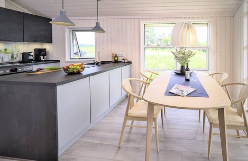 Dreschvitz House | Holiday home with a Scandinavian flair in a quiet location with covered terrace