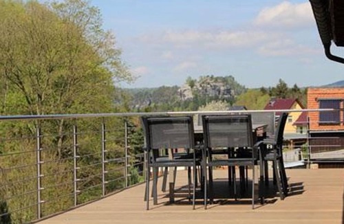 Waltersdorf Apartment | Holiday house, 4 bedrooms, 1x shower/WC; 1x sep. WC - Holiday House "Kraxlhütte"