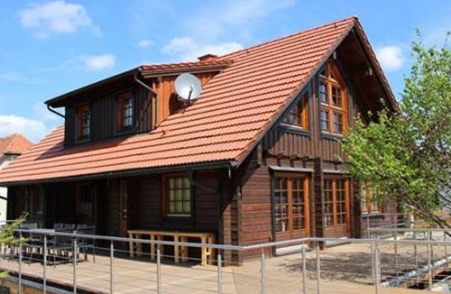 Waltersdorf Apartment | Holiday house, 4 bedrooms, 1x shower/WC; 1x sep. WC - Holiday House "Kraxlhütte"