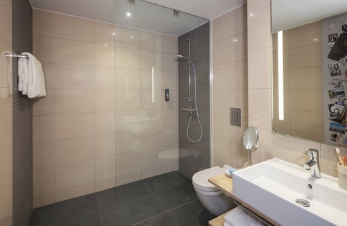 Am Riesenfeld Hotel | Holiday Inn - the niu, Brass Munich Olympiapark by IHG