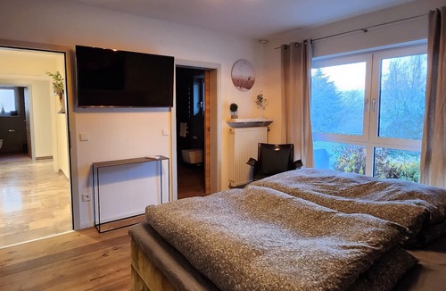 Rollfeld House | Hollands vacation home Quiet location | whole house | 24h self check in | hiking trails