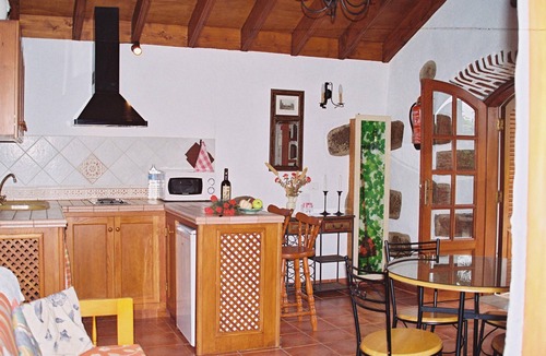 San Cristobal de La Laguna Apartment | Homerez - Cosy Apt, San Cristóbal de La Laguna.