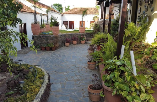 Valle de Guerra Apartment | Homerez - Sea view apt in La Laguna