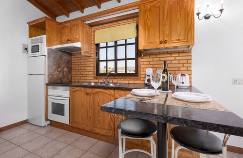 Triquivijate Apartment | Home2Book Las Tinajas A, Peaceful Retreat