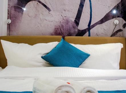 Obergiesing Apartment | HOMELY STAY Studio 1 - Small and cozy Self-Check-In Room in Munich - 15 min from Oktoberfest