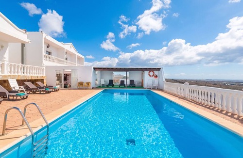 Guime Apartment | Homerez - Apartment in Güime