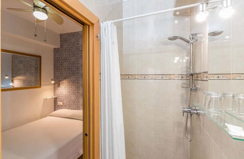 Torremolinos Hostel | Hostal Guadalupe