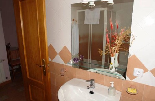 Cabezabellosa Hostel | Hostal La Bellosina