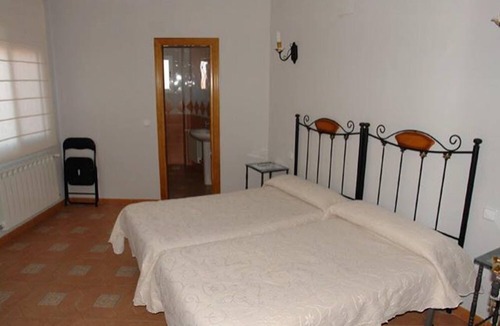 Cabezabellosa Hostel | Hostal La Bellosina