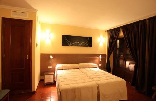 Llerena House | Hostal Zurbaran