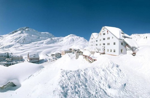 Sankt Christoph am Arlberg Hotel | Hotel ∙ 4 guests
