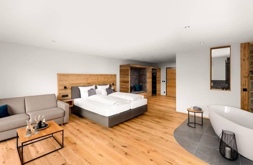 Fischen im Allgaeu Hotel | Hotel ∙ 1 bedroom ∙ 4 guests