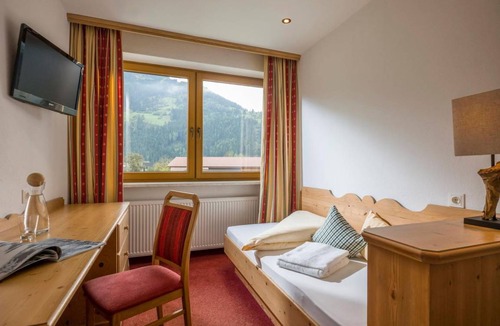 Zell am Ziller Hotel | Hotel ∙ 2 guests