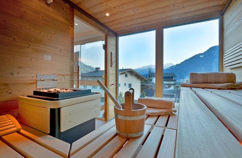 Bruck am Ziller Hotel | Hotel ∙ 4 guests